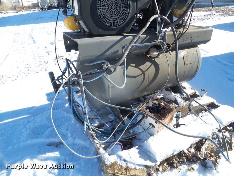 image for item GR9377 UM air compressor