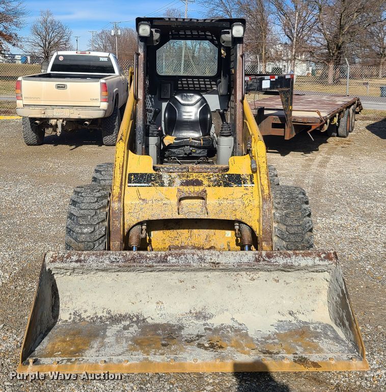 1999 Caterpillar 236 skid steer in Sedalia, MO | Item GY9664 sold