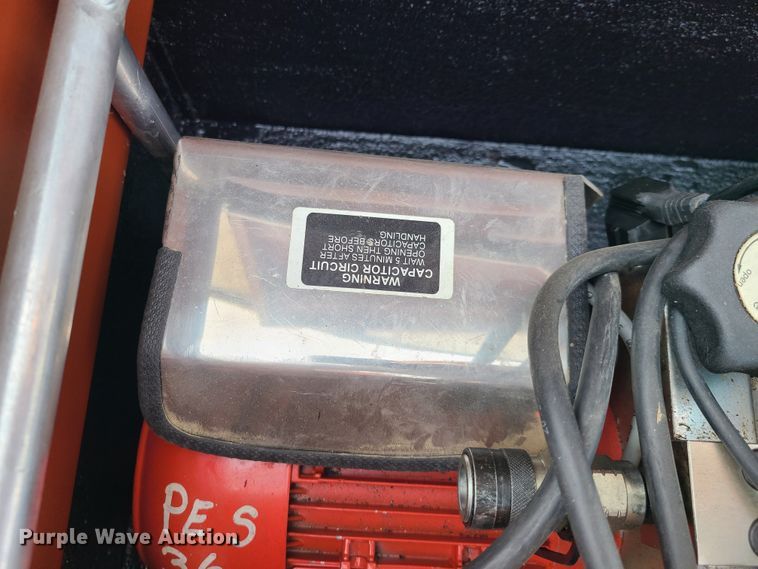 image for item GY9671 ITH  hydraulic bolt tensioner