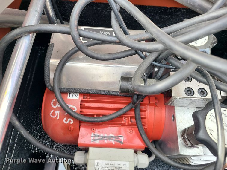 image for item GY9672 ITH  hydraulic bolt tensioner