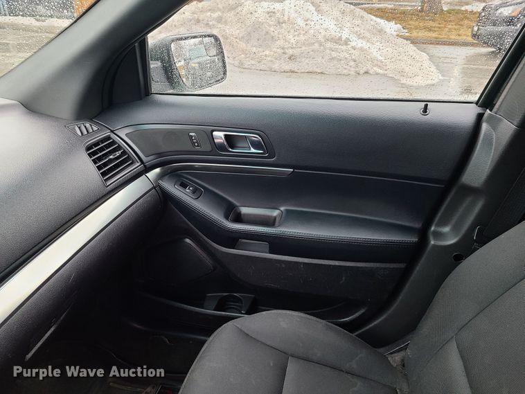 image for item GY9695 2016 Ford Explorer Police Interceptor  SUV