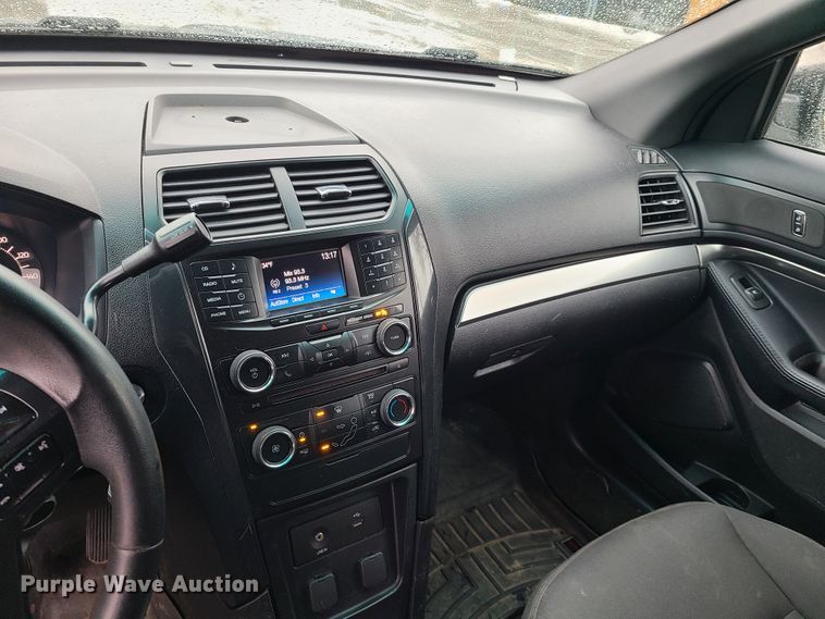 image for item GY9695 2016 Ford Explorer Police Interceptor  SUV