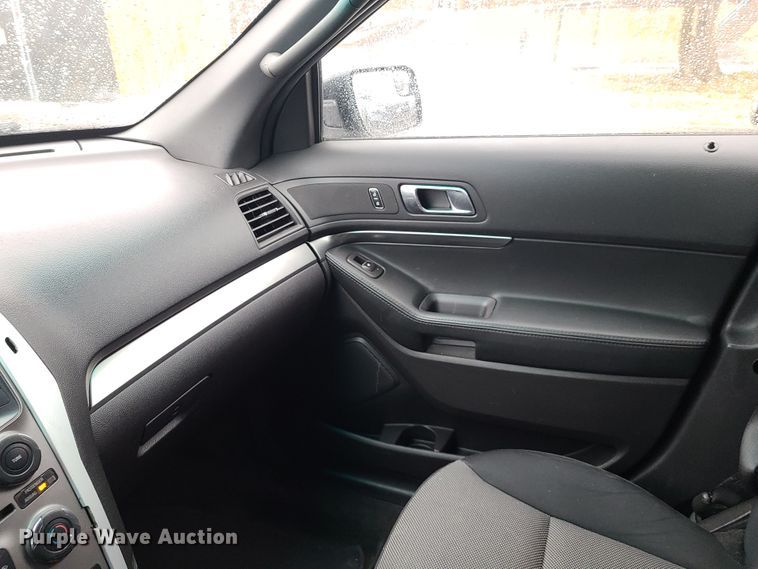 image for item GY9696 2013 Ford Explorer Police Interceptor  SUV