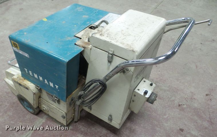 image for item HF9781 Tennant 42E sweeper