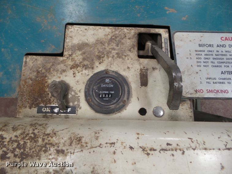 image for item HF9781 Tennant 42E sweeper