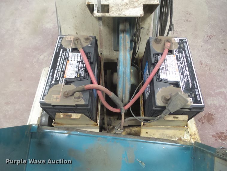 image for item HF9781 Tennant 42E sweeper