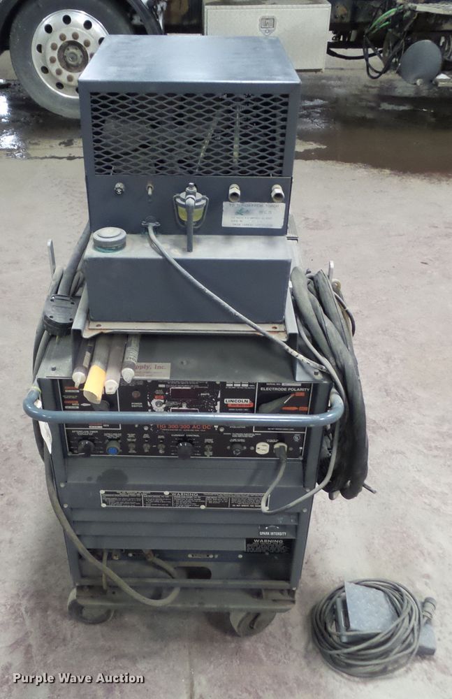 image for item HF9782 Lincoln Idealarc TIG-300/300 welder