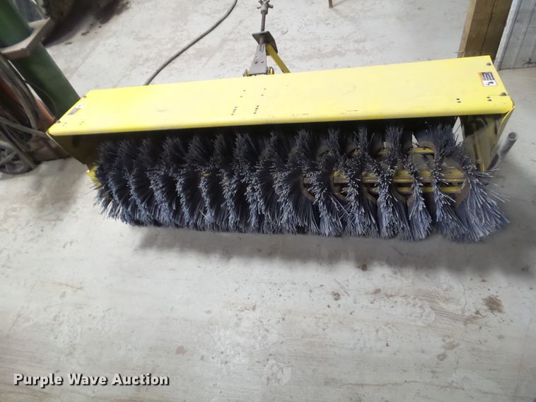image for item HF9783 John Deere 60"W broom