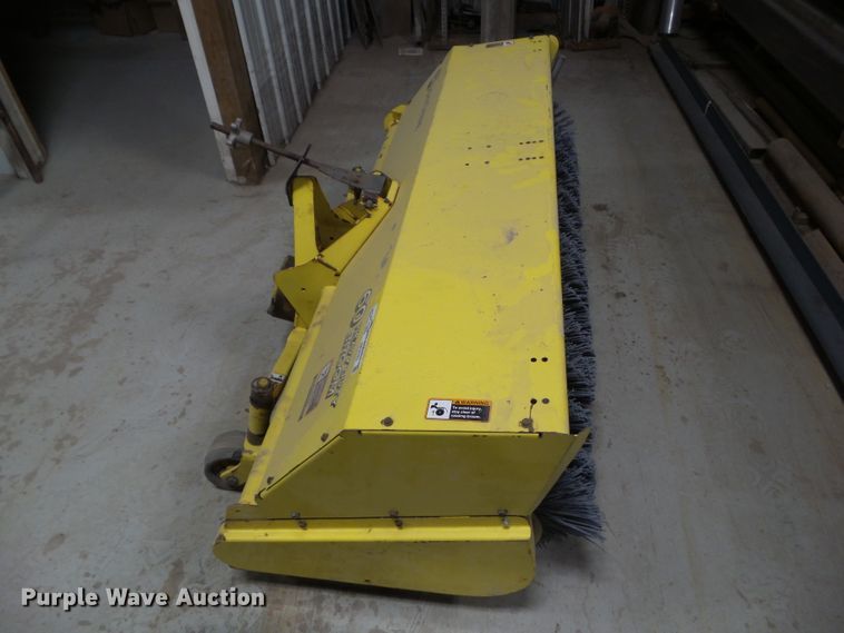 image for item HF9783 John Deere 60"W broom