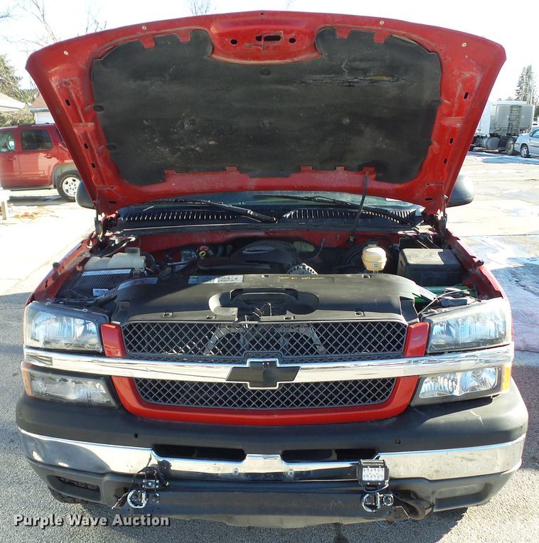 image for item HF9784 2005 Chevrolet Silverado 1500 Ext. Cab pickup truck