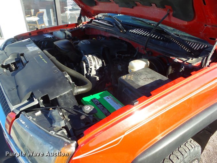 image for item HF9784 2005 Chevrolet Silverado 1500 Ext. Cab pickup truck