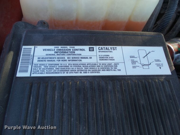 image for item HF9784 2005 Chevrolet Silverado 1500 Ext. Cab pickup truck