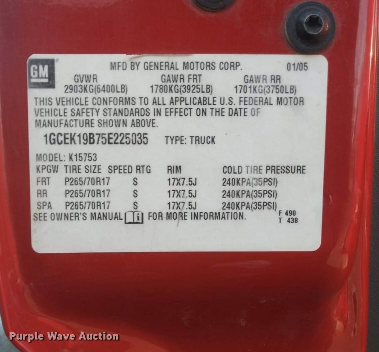 image for item HF9784 2005 Chevrolet Silverado 1500 Ext. Cab pickup truck