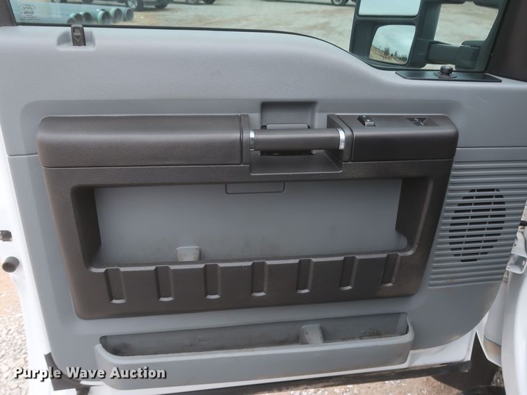 image for item HK9638 2013 Ford F450 Super Duty  truck cab and chassis