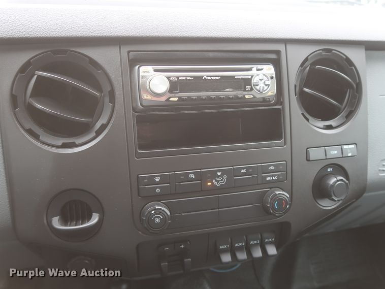 image for item HK9638 2013 Ford F450 Super Duty  truck cab and chassis