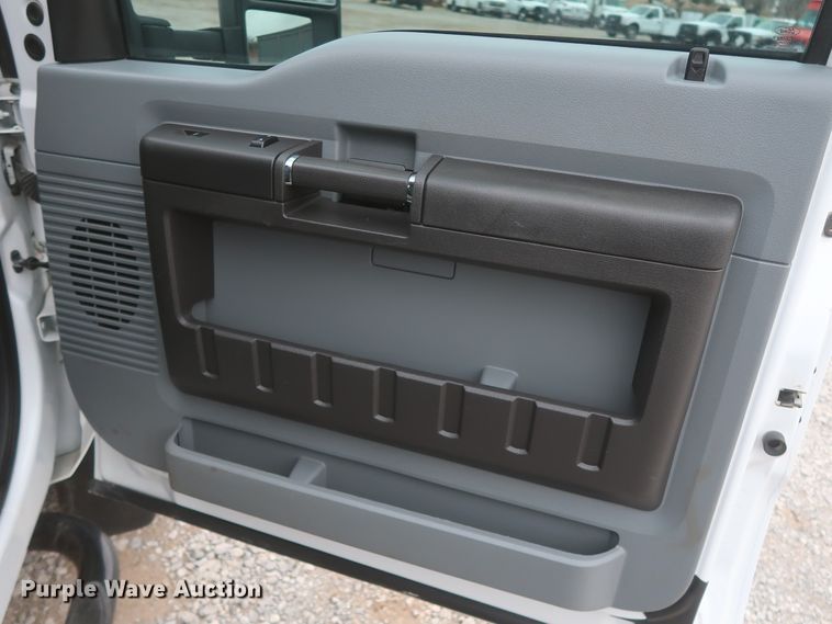 image for item HK9638 2013 Ford F450 Super Duty  truck cab and chassis