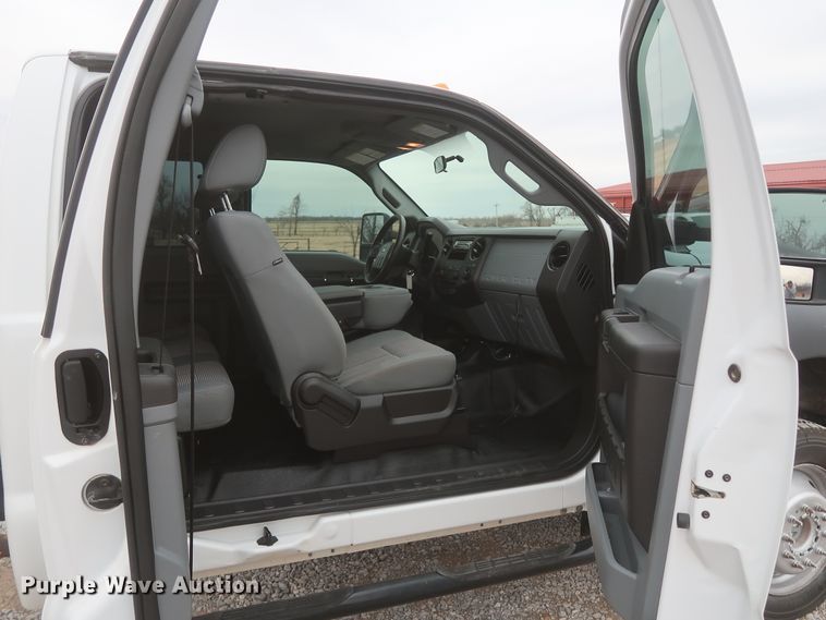 image for item HK9638 2013 Ford F450 Super Duty  truck cab and chassis