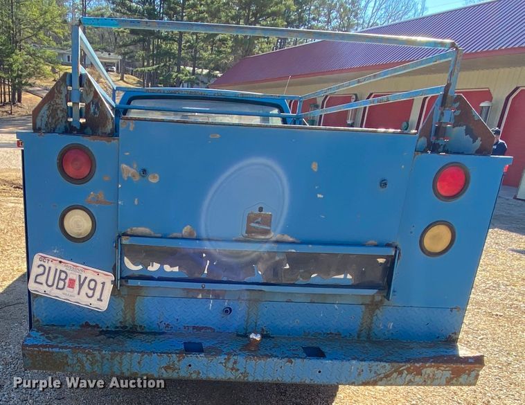 image for item HR9262 1986 Chevrolet S10 utility bed pickup truck