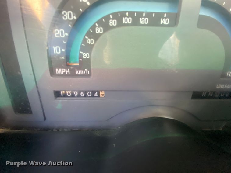 image for item HR9262 1986 Chevrolet S10 utility bed pickup truck