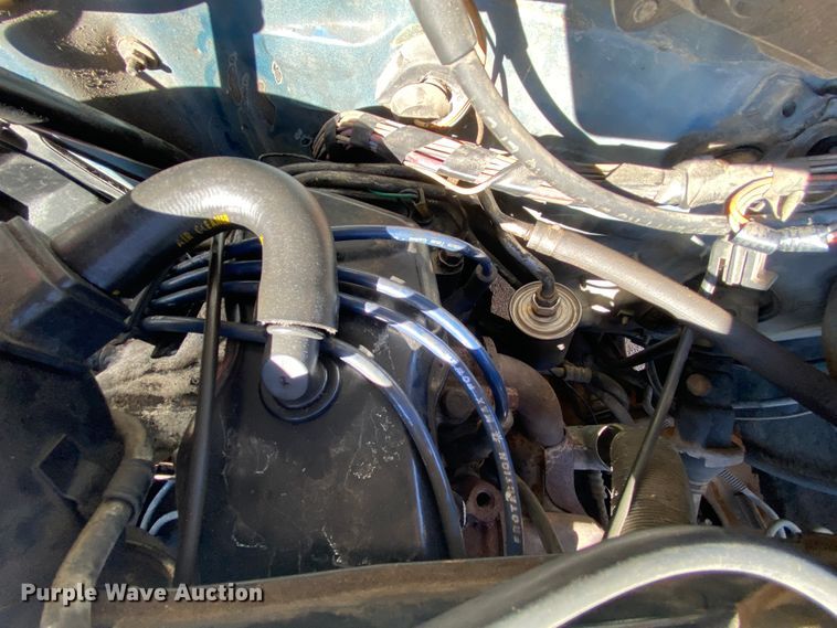 image for item HR9262 1986 Chevrolet S10 utility bed pickup truck