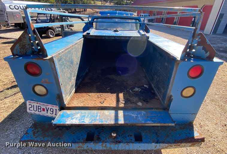 image for item HR9262 1986 Chevrolet S10 utility bed pickup truck