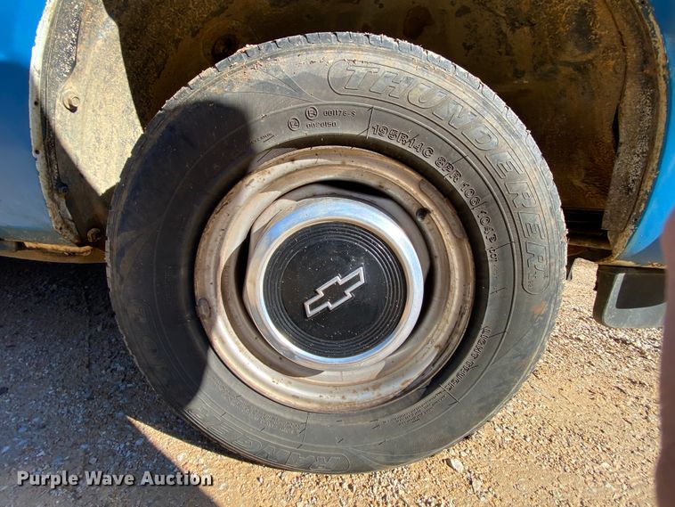 image for item HR9262 1986 Chevrolet S10 utility bed pickup truck