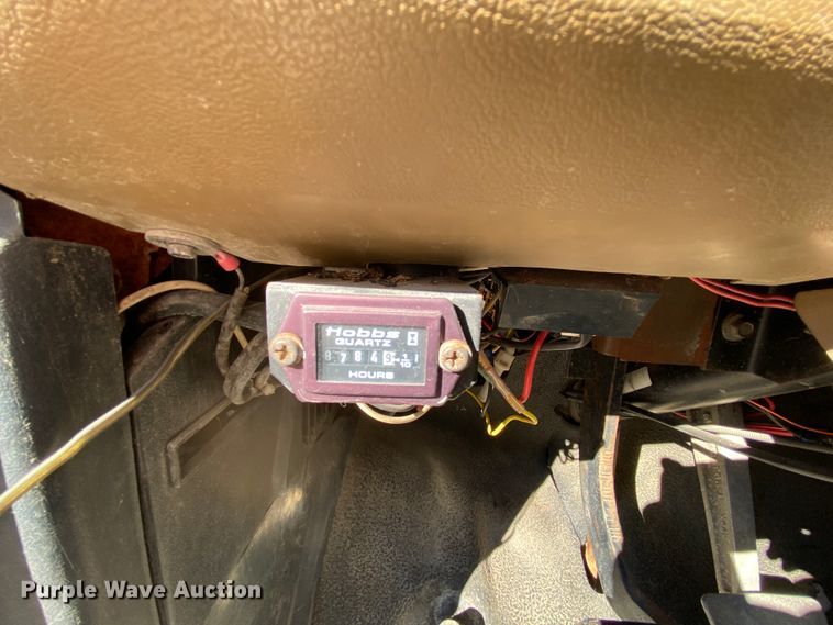 image for item HR9263 1991 Ford F800F  fuel truck