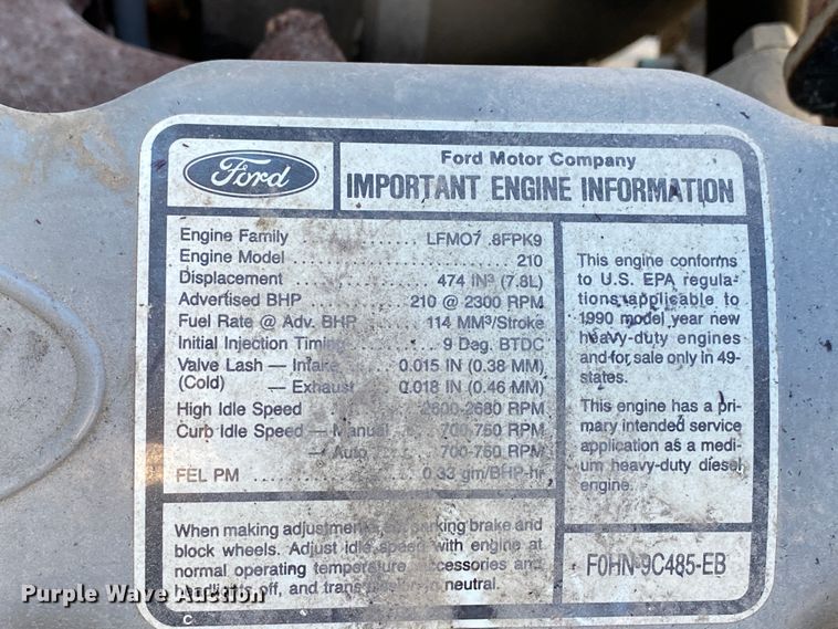 image for item HR9263 1991 Ford F800F  fuel truck