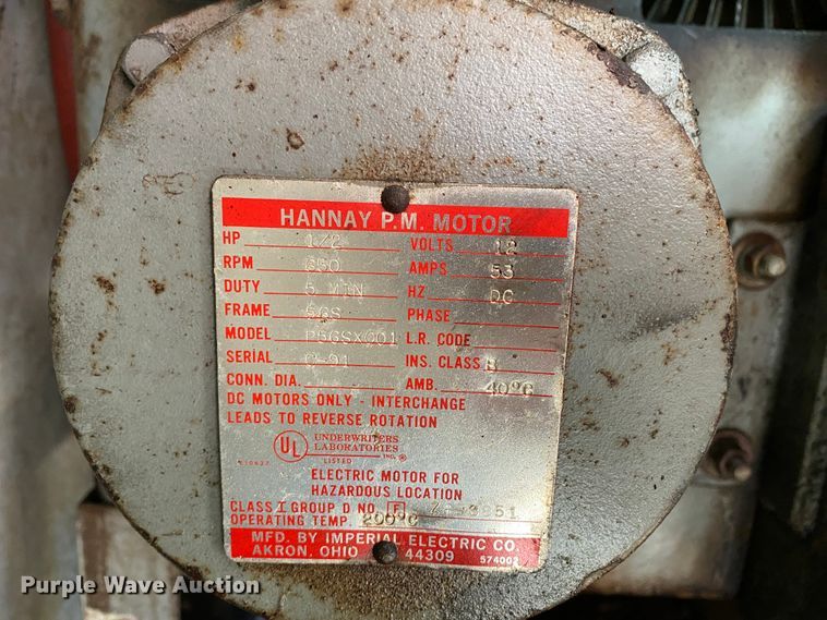 image for item HR9263 1991 Ford F800F  fuel truck