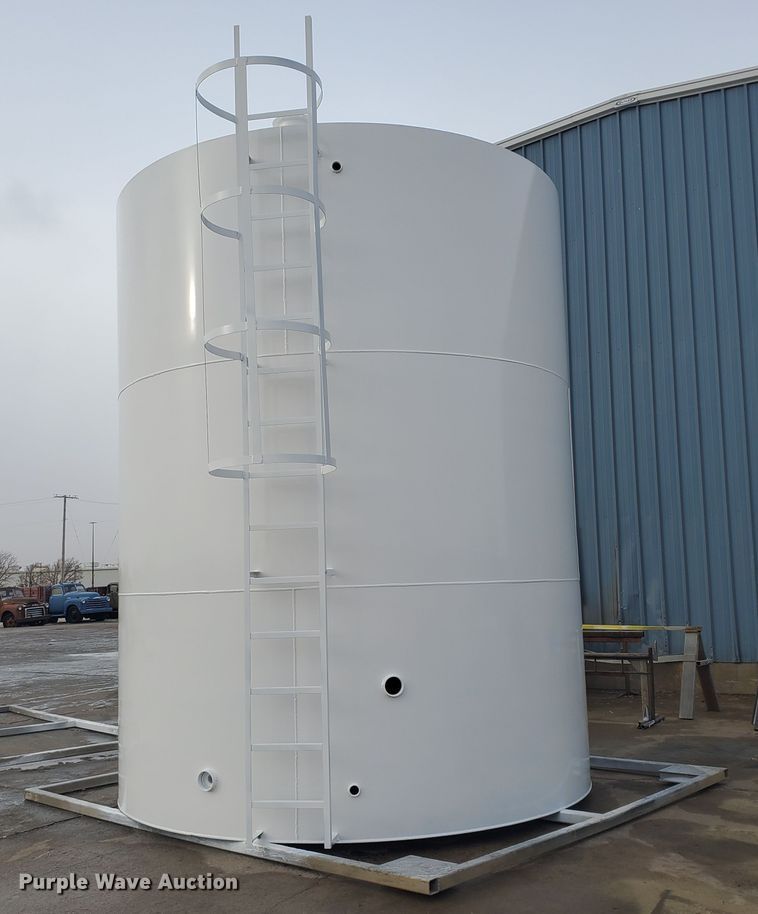 image for item HW9583 2020 Bullseye fuel tank