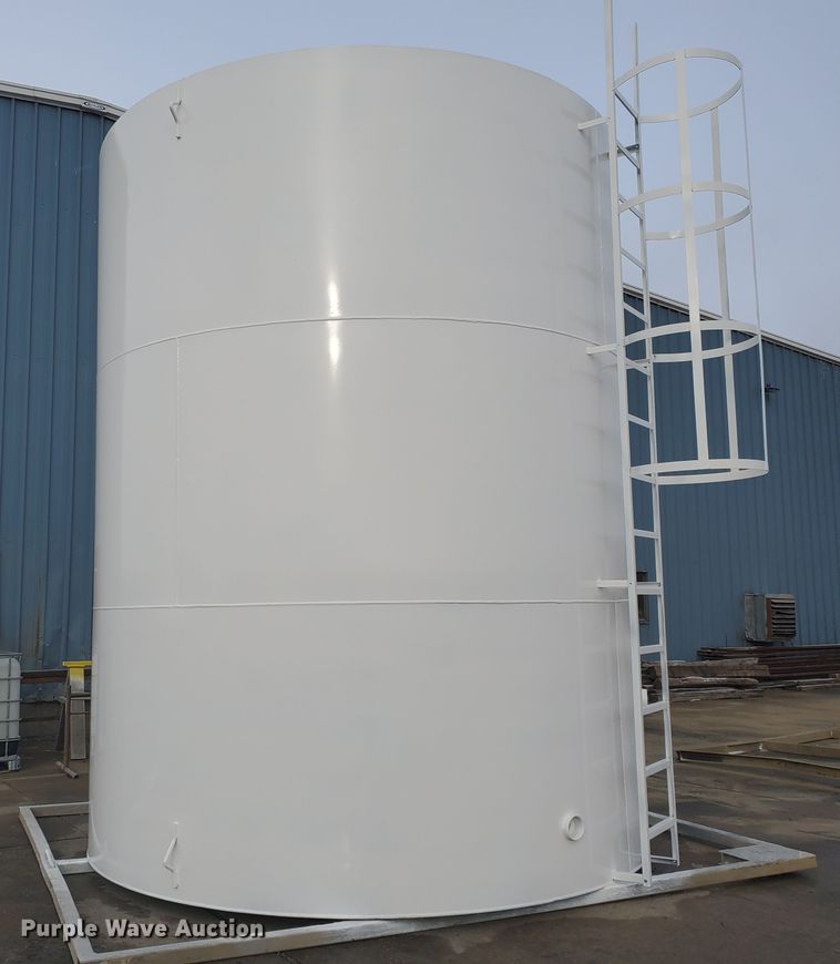 image for item HW9583 2020 Bullseye fuel tank