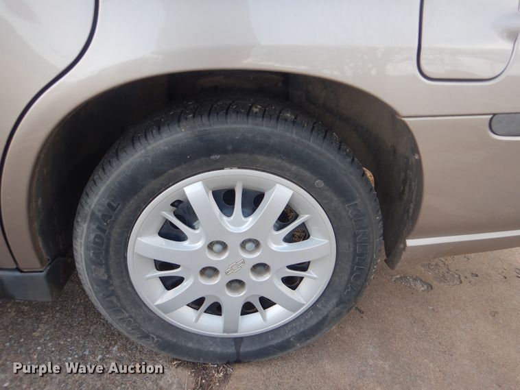 image for item HW9750 2001 Chevrolet Impala