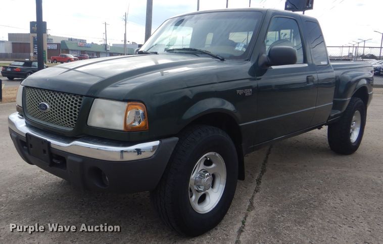 image for item HW9752 2001 Ford Ranger  SuperCab pickup truck