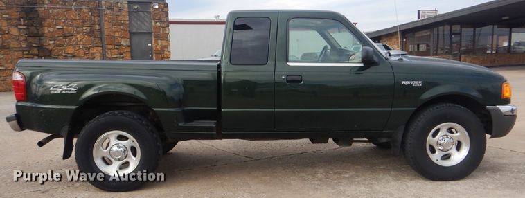 image for item HW9752 2001 Ford Ranger  SuperCab pickup truck