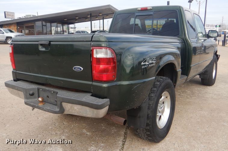 image for item HW9752 2001 Ford Ranger  SuperCab pickup truck