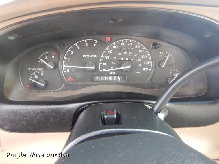 image for item HW9752 2001 Ford Ranger  SuperCab pickup truck