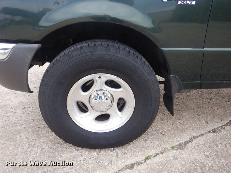 image for item HW9752 2001 Ford Ranger  SuperCab pickup truck