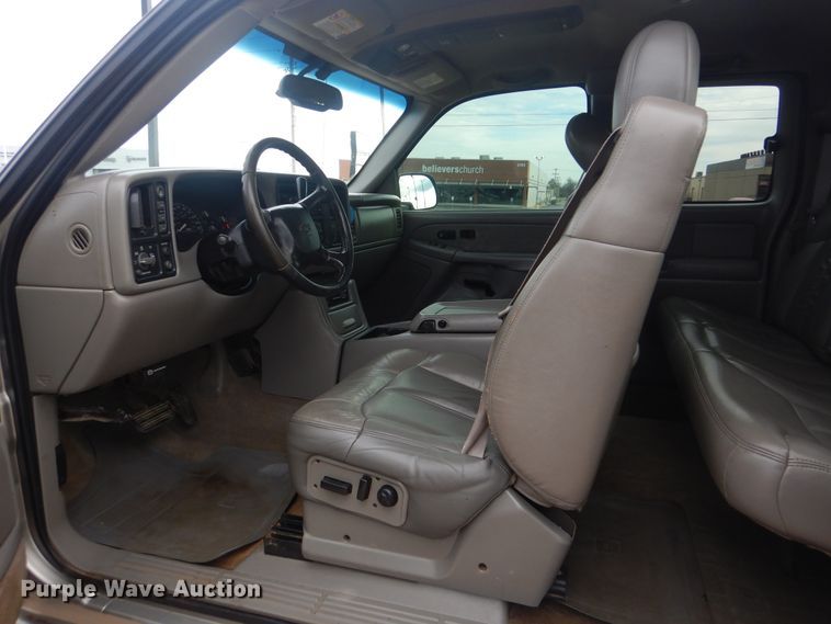 image for item HW9753 2002 Chevrolet Silverado 1500 Ext. Cab pickup truck