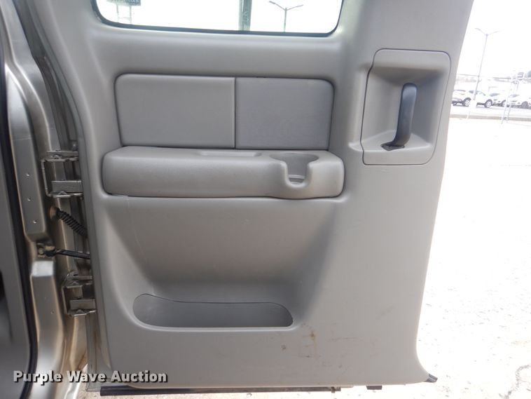 image for item HW9753 2002 Chevrolet Silverado 1500 Ext. Cab pickup truck