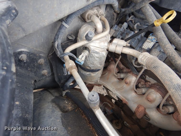 image for item HW9753 2002 Chevrolet Silverado 1500 Ext. Cab pickup truck