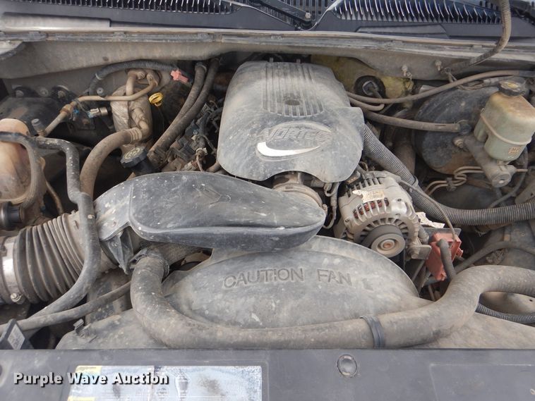 image for item HW9753 2002 Chevrolet Silverado 1500 Ext. Cab pickup truck