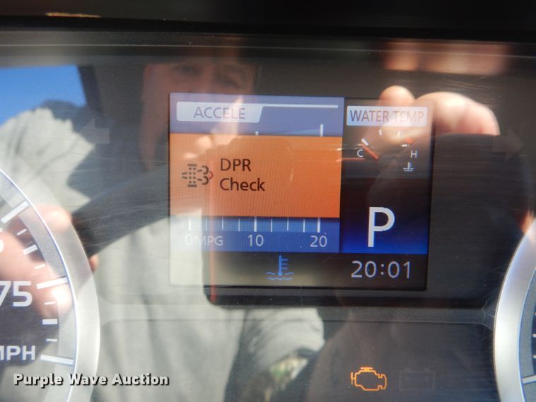 image for item HX9018 2014 Hino 268  truck cab and chassis