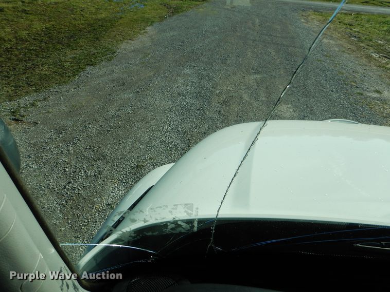 image for item HX9018 2014 Hino 268  truck cab and chassis