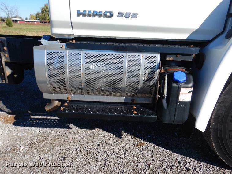 image for item HX9018 2014 Hino 268  truck cab and chassis