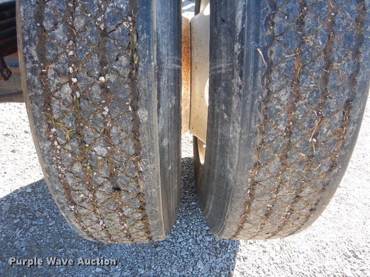 image for item HX9018 2014 Hino 268  truck cab and chassis