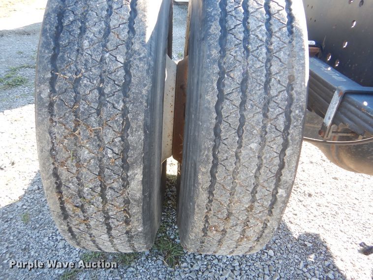 image for item HX9018 2014 Hino 268  truck cab and chassis