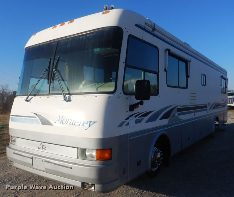 image for item HX9046 1996 Beaver Motor Coaches Monterey  RV