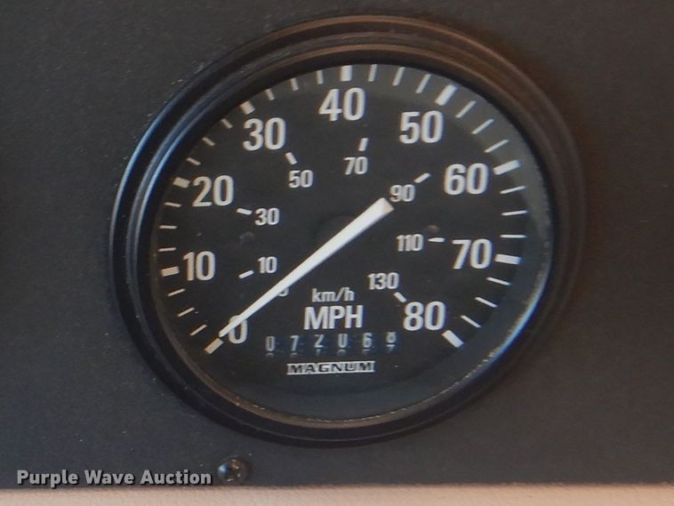 image for item HX9046 1996 Beaver Motor Coaches Monterey  RV