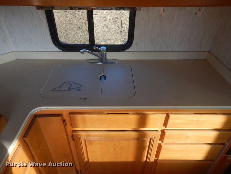 image for item HX9046 1996 Beaver Motor Coaches Monterey  RV