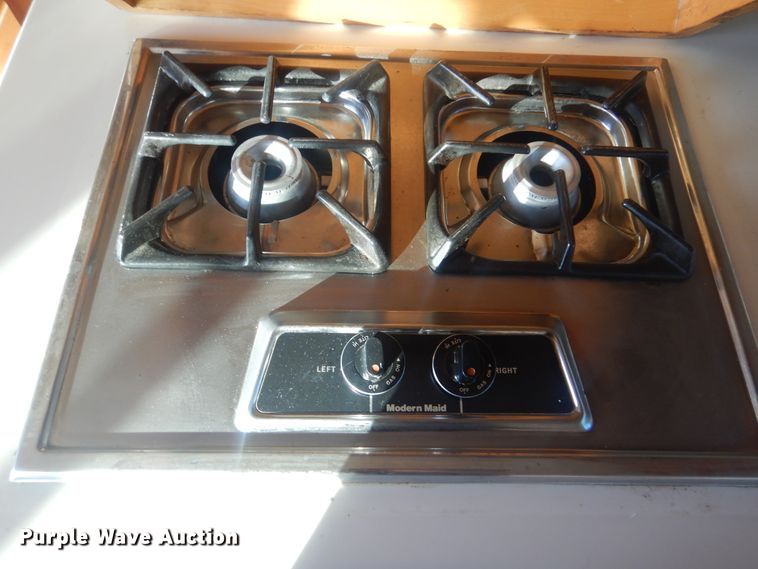 image for item HX9046 1996 Beaver Motor Coaches Monterey  RV